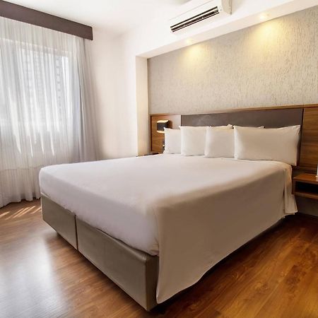 Hotel Deville Curitiba Dış mekan fotoğraf