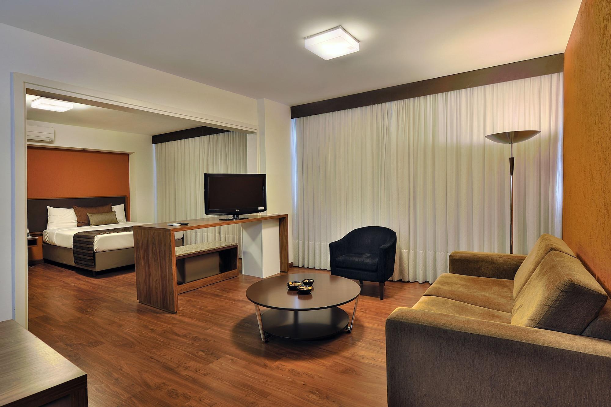 Hotel Deville Curitiba Dış mekan fotoğraf