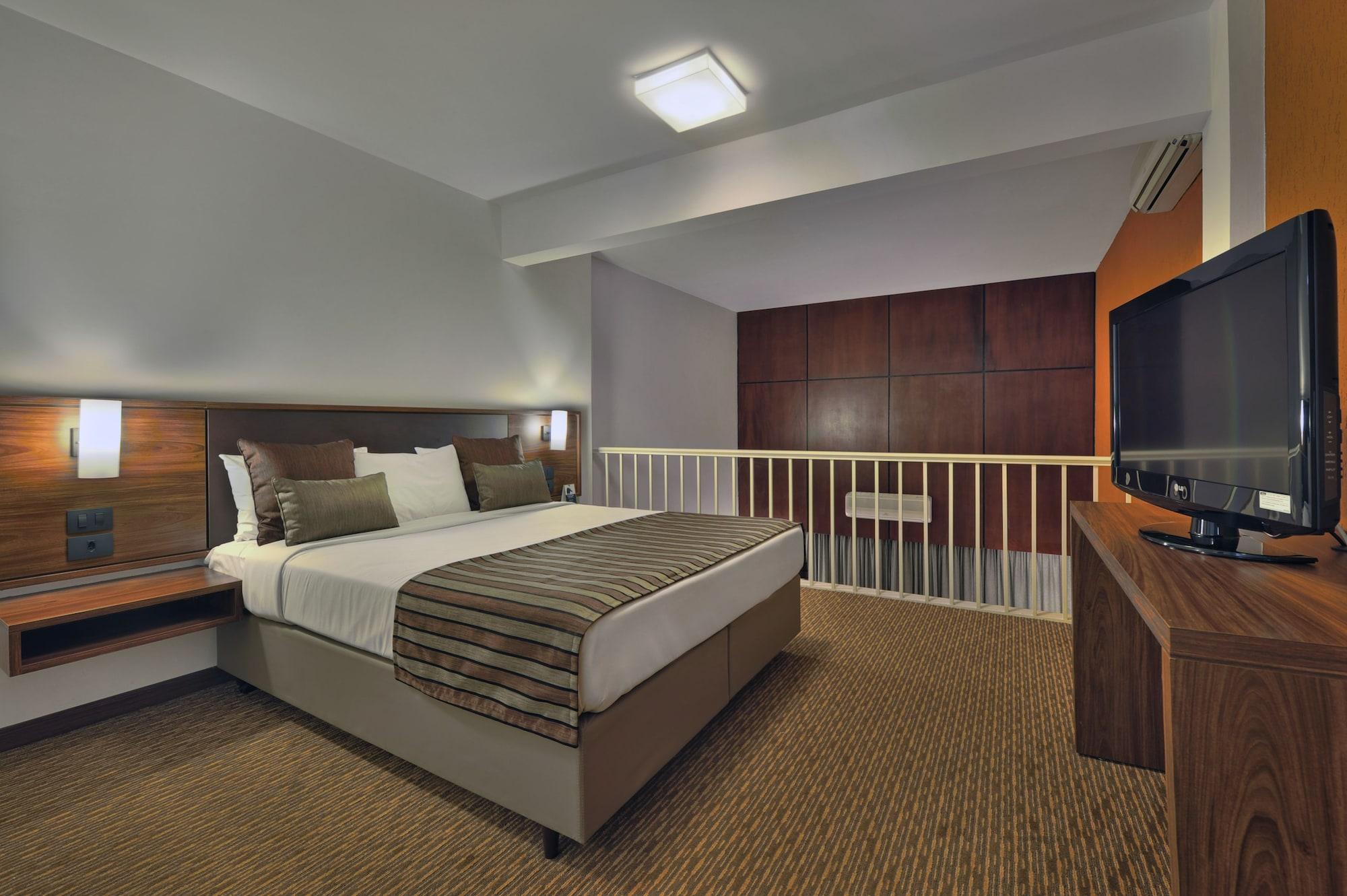 Hotel Deville Curitiba Dış mekan fotoğraf
