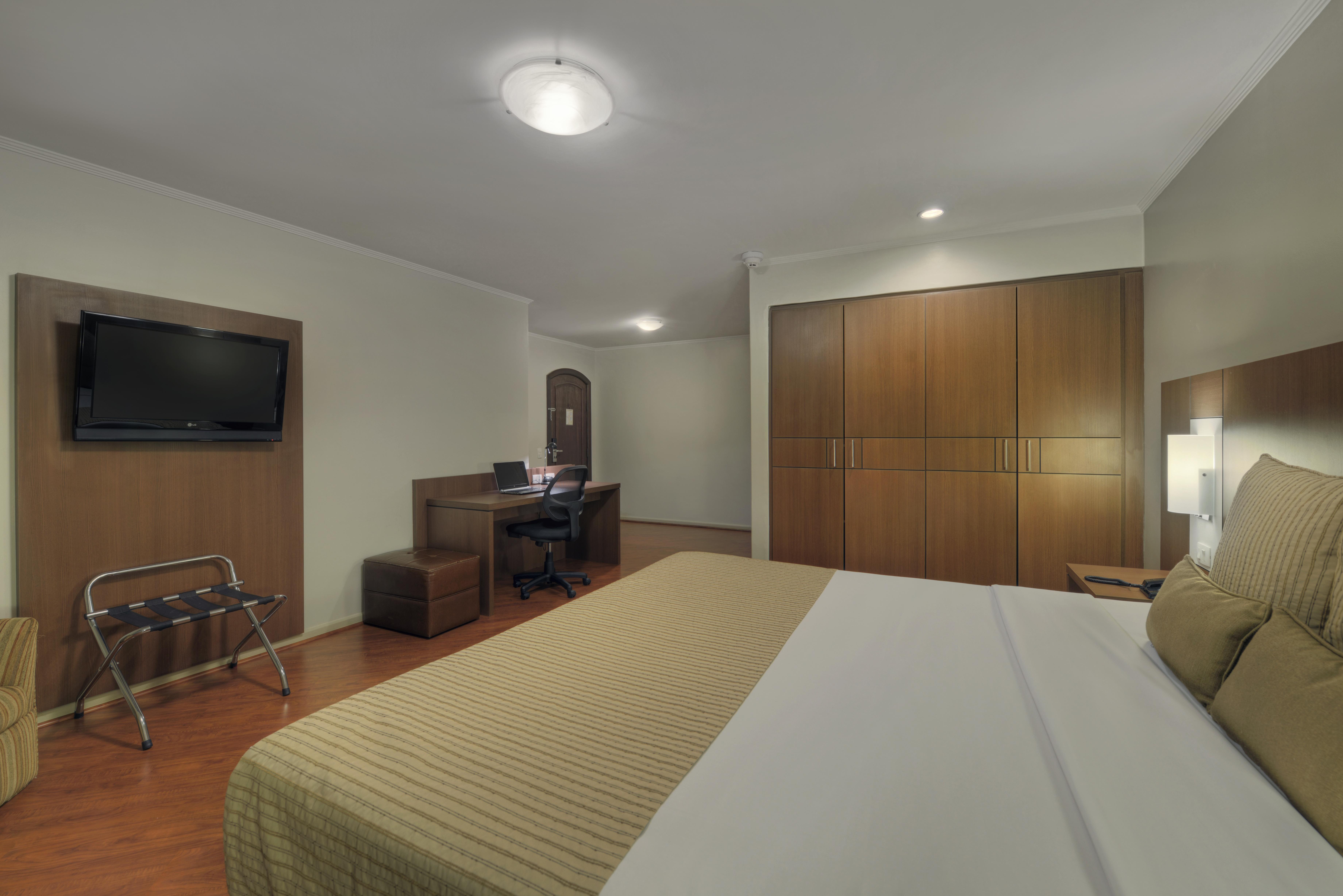 Hotel Deville Curitiba Dış mekan fotoğraf