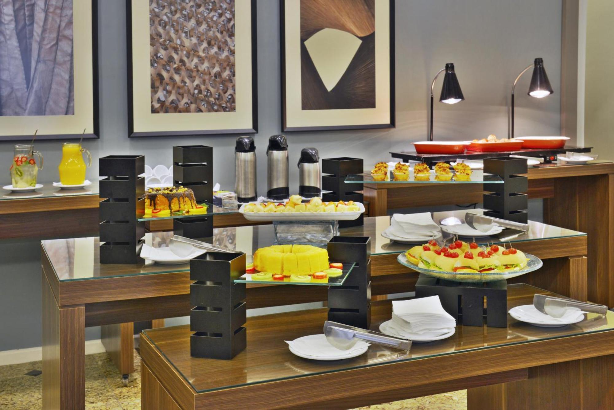 Hotel Deville Curitiba Dış mekan fotoğraf