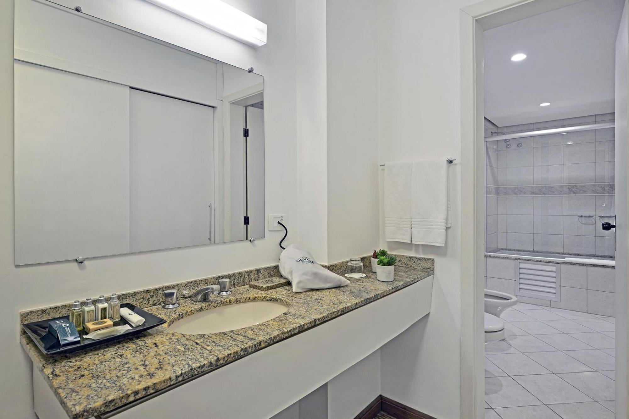 Hotel Deville Curitiba Dış mekan fotoğraf