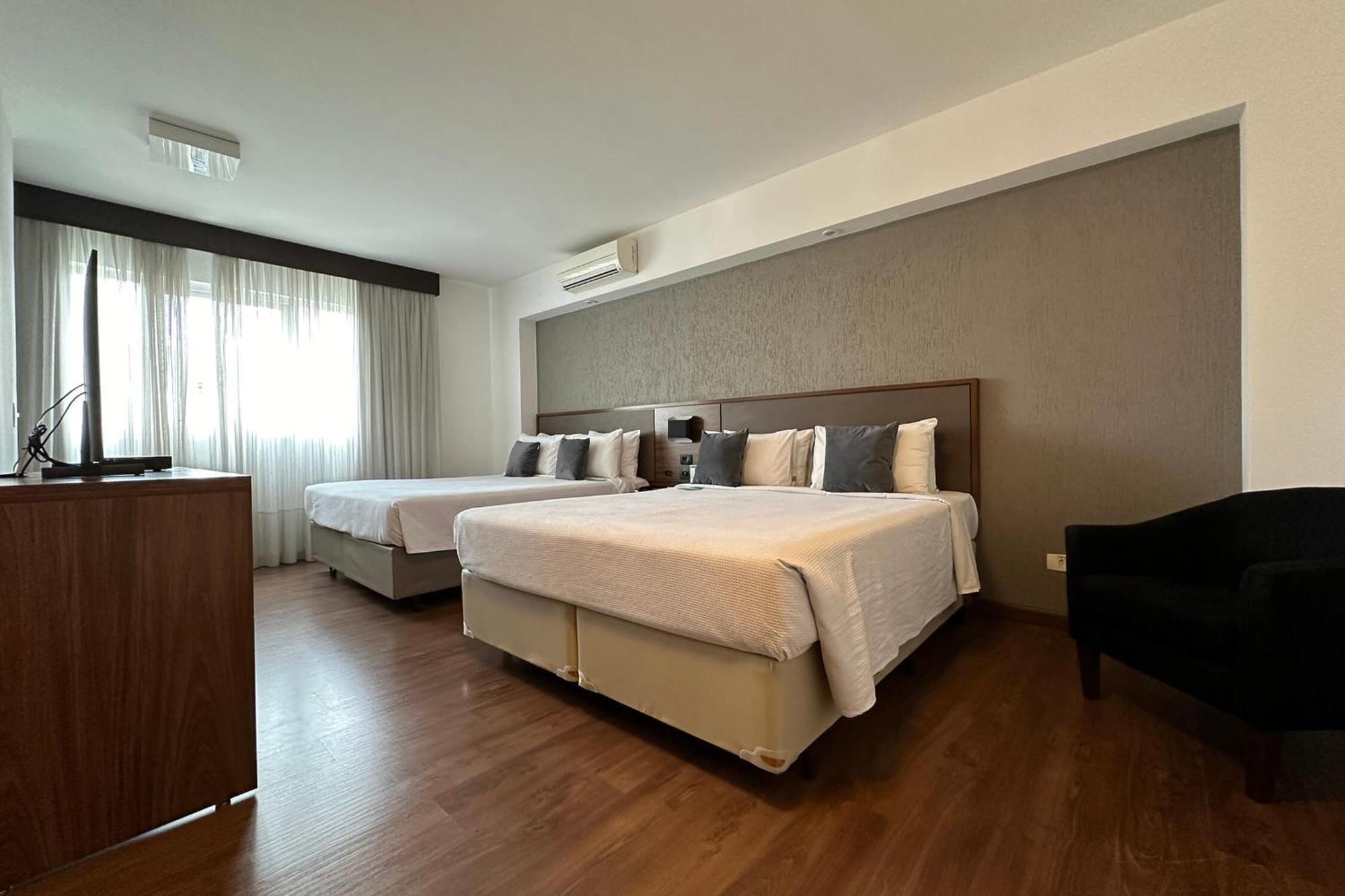 Hotel Deville Curitiba Dış mekan fotoğraf